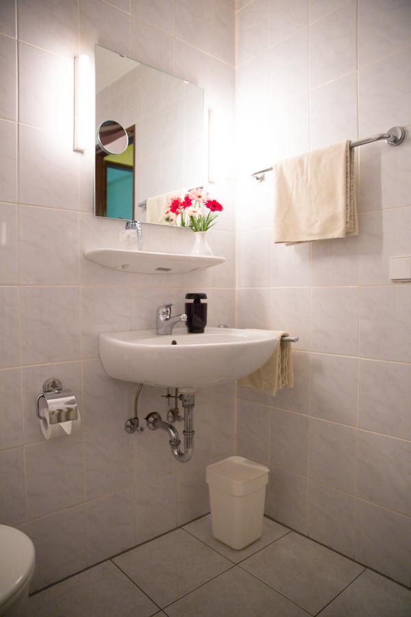 Hotel Zur Bruecke Крефелд Екстериор снимка